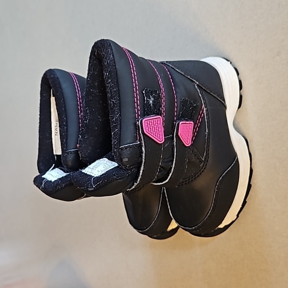 Wonder Nation black snowboots - Picture 1 of 12